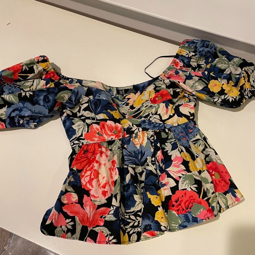 NEW zara floral sweetheart neckline blouse